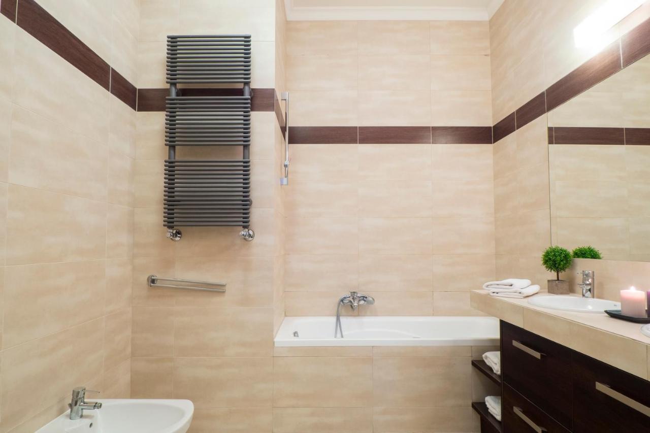 Majestic Residence -150M2 With Iconic Market Square View As Home Apartamenty R506 ヴロツワフ エクステリア 写真